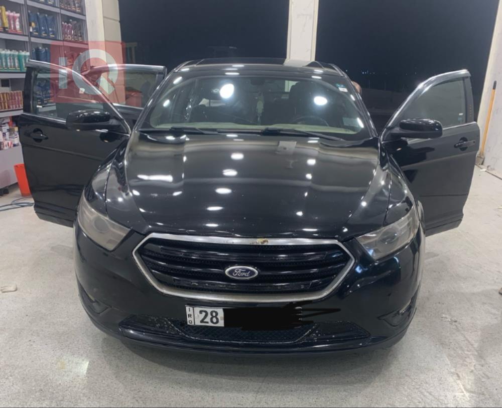 Ford Taurus